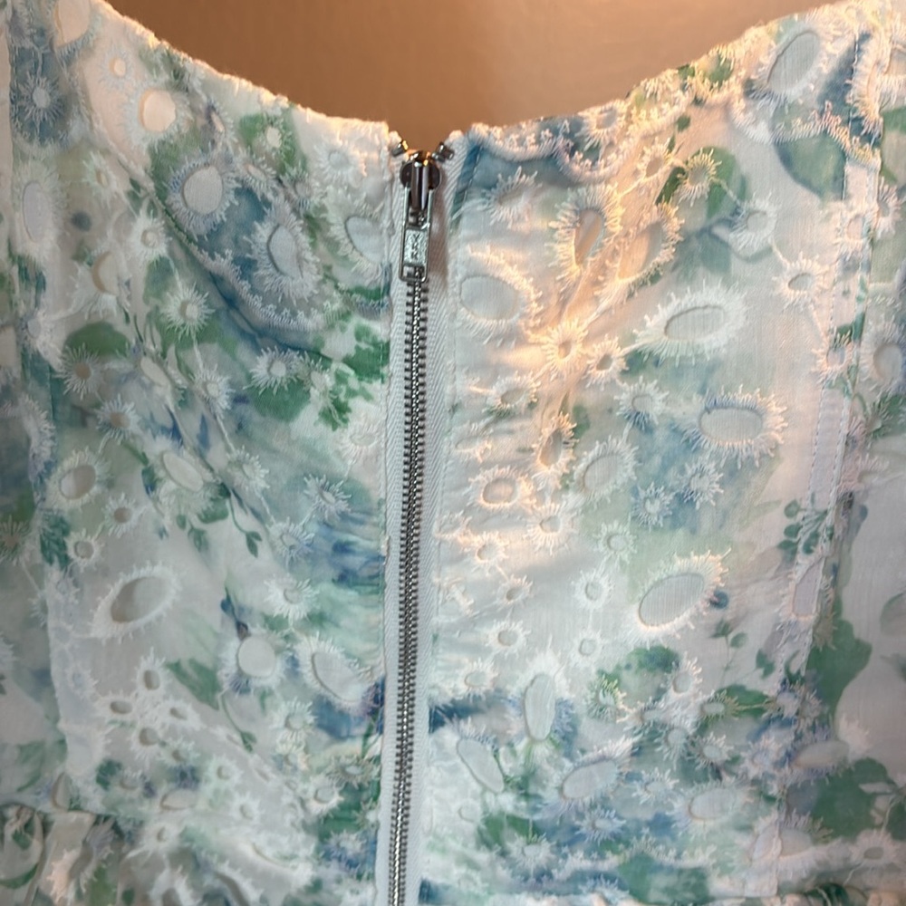 Never been worn! Bardot eyelet dress. All tags attached with sleeve button - Picture 5 of 8